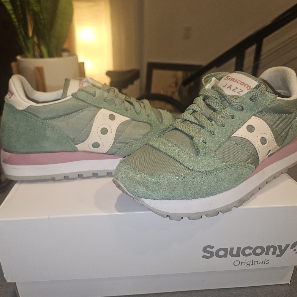 Saucony Originals Women's Green and Pink Sneakers